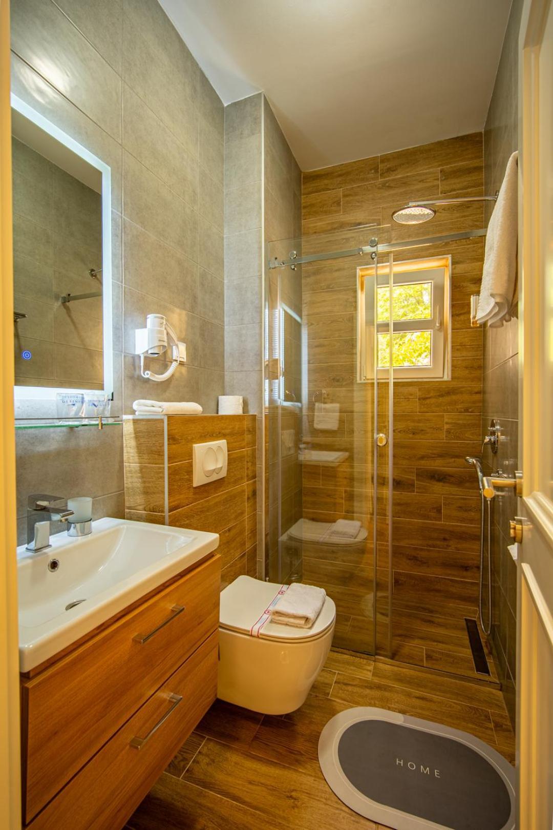 Skala Luxury Rooms Cetinje Luaran gambar