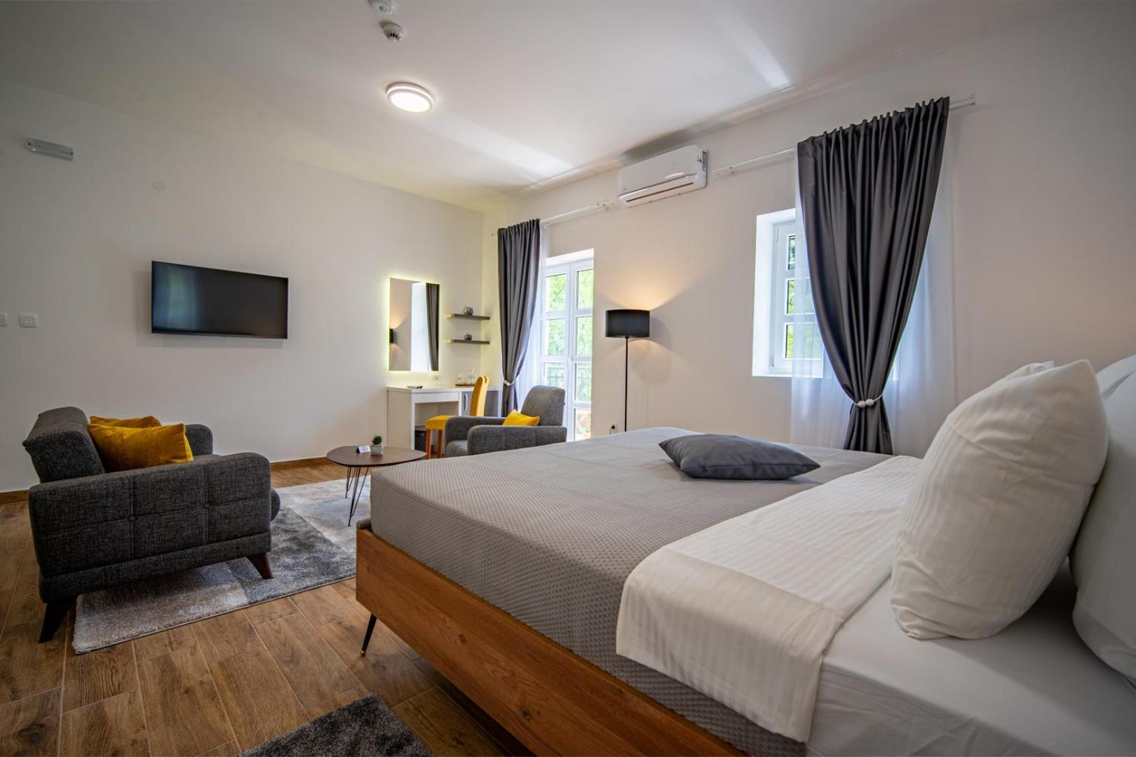 Skala Luxury Rooms Cetinje Luaran gambar